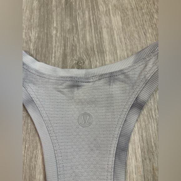 Swiftly Tech Racerback Tank Top 2.0 Waist Length gray tie dye Size 4 - Picture 3 of 4